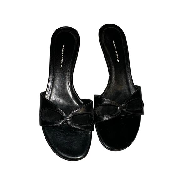Banana Republic Shoes - Vintage banana republic leather kitten heels sz 7